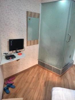 Wuhan Wansongyuan Guoshun Hostel Экстерьер фото